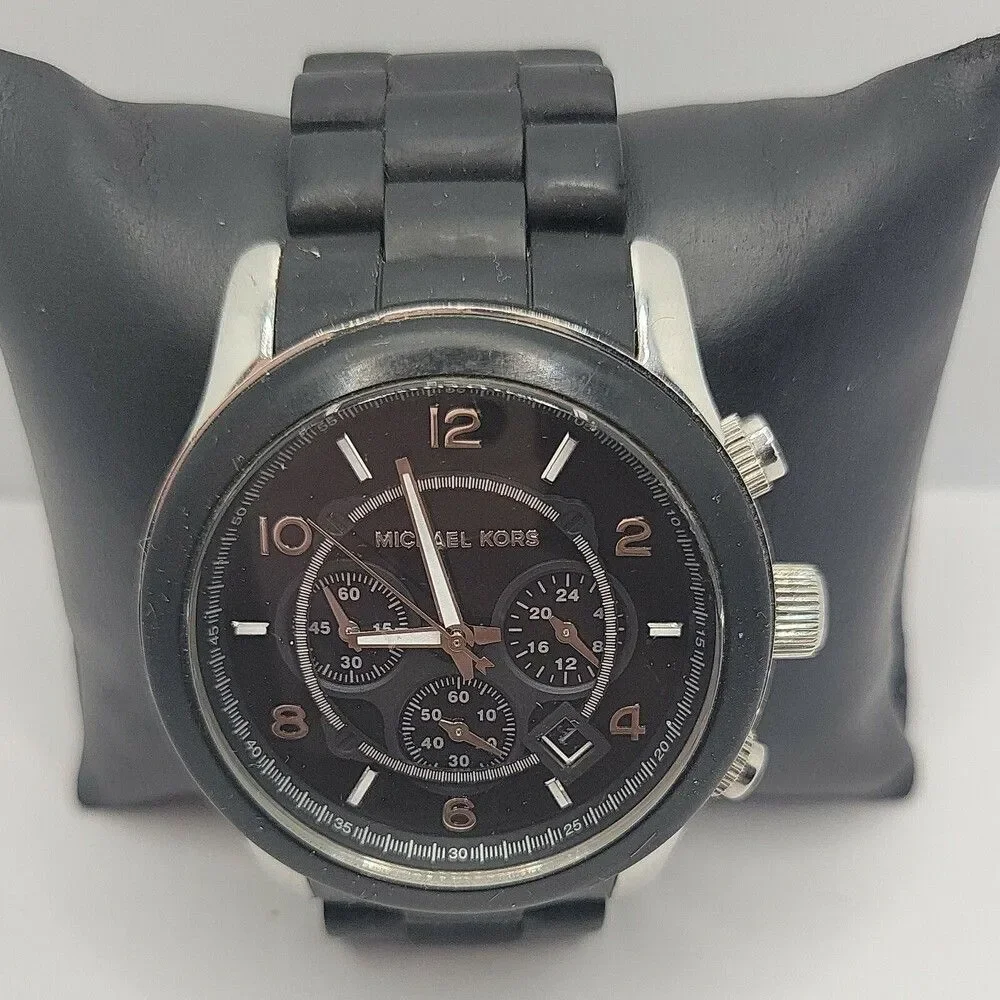 Michael Kors Runway MK8107 Unisex Stainless Steel Analog Dial Quartz Watch AM682